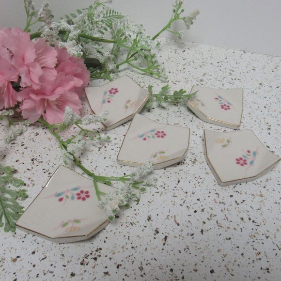 Flower Ceramic "Hashi-oki" Chopstick Rest - Picture 8 of 9